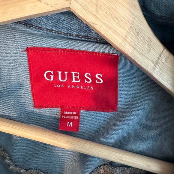 Denim jacket by Guess. NWOT. Super stretchy comfy denim. - Picture 4 of 4